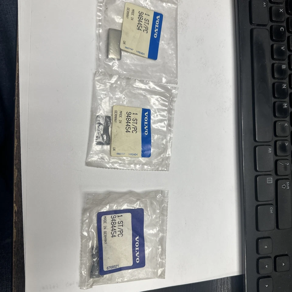 Cubierta moldura moldura Volvo 9484454 S80 código de color 443. Pieza Volvo OE rara. 3 piezas Foto 1 de 1