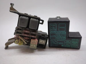 Toyota Pickup 1984-1988 4Runner motor bahía caja de fusibles OEM 22r 2,4 L M/T  - Imagen 1 de 11