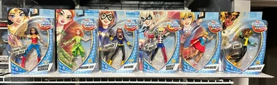 Juego completo de 6 chicas superhéroes de DC Comics. Foto 1 de 2