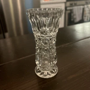Jarrón vintage de 4,75” con patas de cristal de plomo hermosa pieza Yugoslavia - Imagen 1 de 6