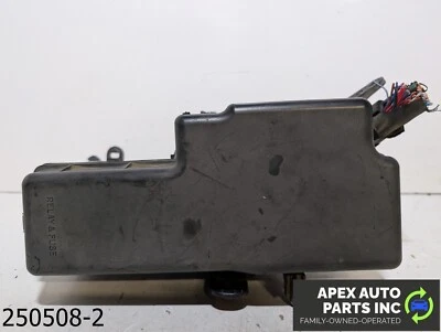 Caja de fusibles de motor OEM 2004-2006 Lexus ES 330 3,3 L 82720-06041 Foto 1 de 4