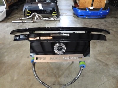 Ford Mustang GT 2005-2009 negro tapa maletero alerón tercera luz de freno W02 Foto 1 de 4