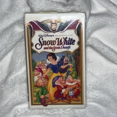 Walt Disney Masterpiece Collection Snow White And The Seven Dwarfs VHS Like New - Image 1 of 4