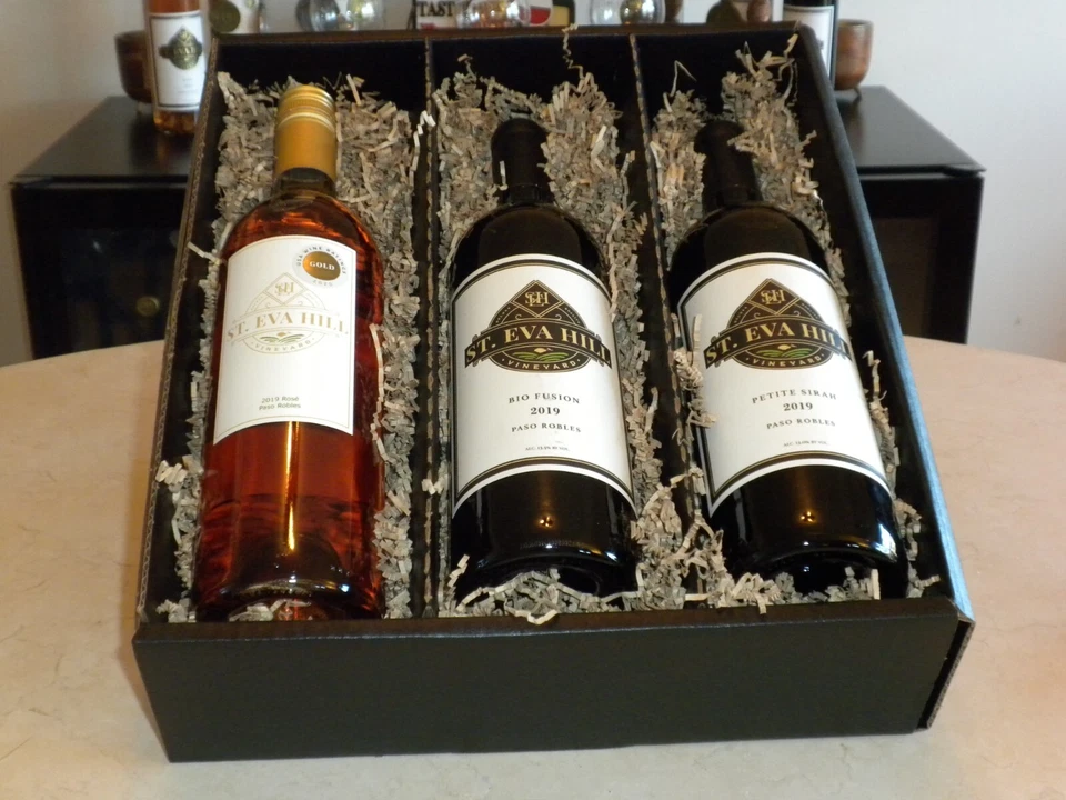 3 Bottle Wine Gift Box  - Triple Gold Medals - Image 1 of 1