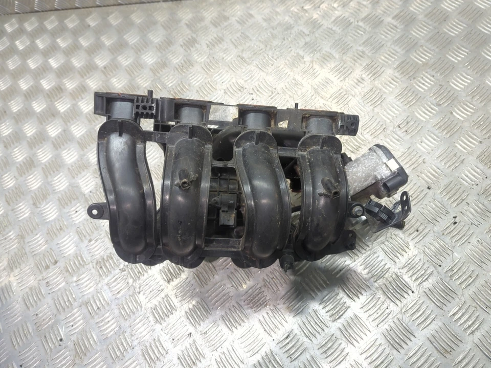 8A6G-9F991-AC & N05011B150 Air Intake And Throttle Body (S2) - image 1 of 4
