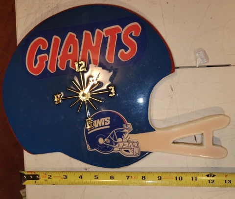 New York Giants WOODEN AND POLYEURETHANE Round Wall Clock - Footballs NFL Cover