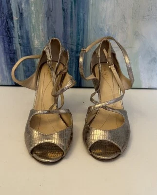 Zapatos de tacón Kate Spade talla 6,5 B para mujer dorados piel de serpiente punta abierta con tiras Foto 1 de 4