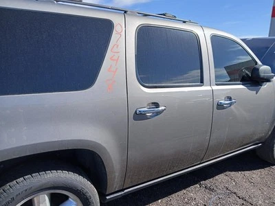 Used Rear Right Door Assembly Rear Side fits: 2007 Chevrolet Suburban 1500 Rear — 第 1/4 张图片