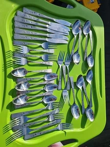 32 piezas Flower Dance Michael Lloyd cubiertos de acero inoxidable Corea cubiertos 5 ajustes + - Imagen 1 de 17