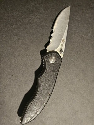 NAVAJA PLEGABLE RUGER CRKT - Latón Alto DESCONTINUADA (Rara/Difícil de Encontrar) Foto 1 de 4