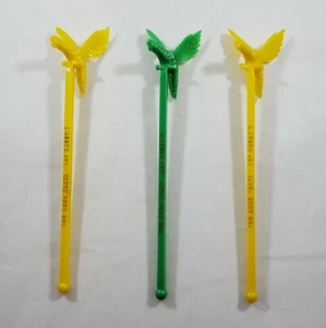Lot Corbys Parrot Swizzle Sticks For Good Taste Say Corby's Whiskey Green Yellow - Picture 1 of 8
