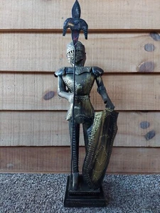 VINTAGE MEDIEVAL KNIGHT METAL ARMOR FIGURE STATUTE HANDMADE MEXICO APPX 20" H - Picture 1 of 10