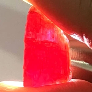 14.32 Ct - Natural 100% Unheated Beautiful Rough Red Ruby Madagascar - Picture 1 of 5