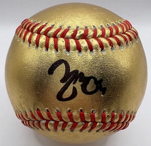 Cardinals Yadier Molina Signed Gold Leather MLB Baseball Beckett Witnessed - Picture 1 of 6