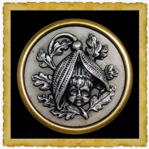 Cabeza de bebé grande con botón de imagen antigua con un sombrero de pétalos en latón ¡BONITO! - Imagen 1 de 5