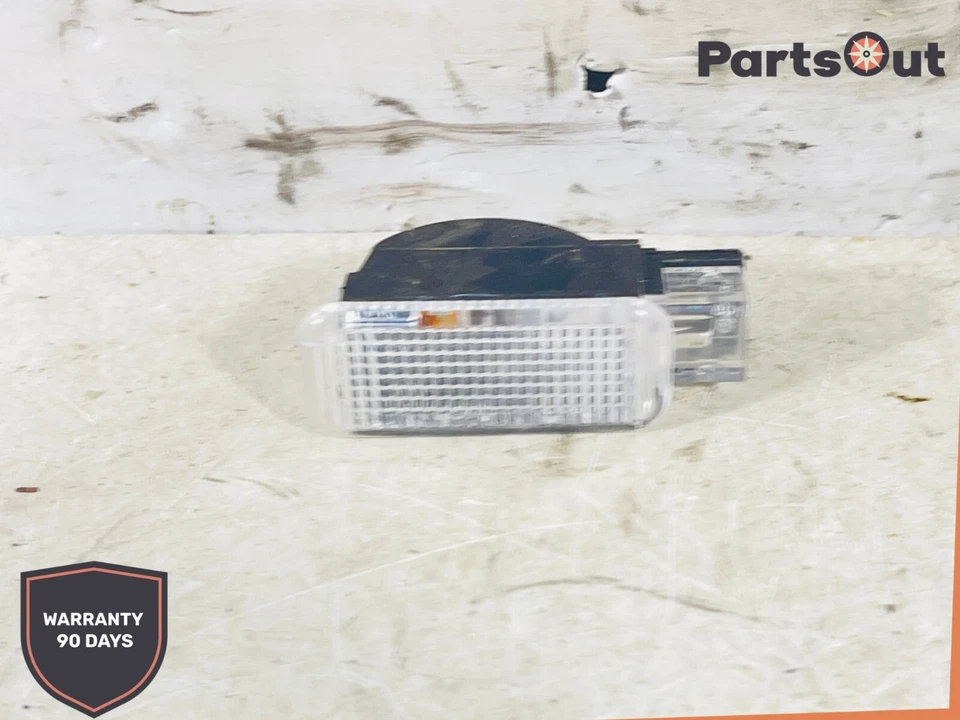 Luz de cortesía puerta delantera izquierda Audi A6 2005-2008 094741 OEM Foto 1 de 4