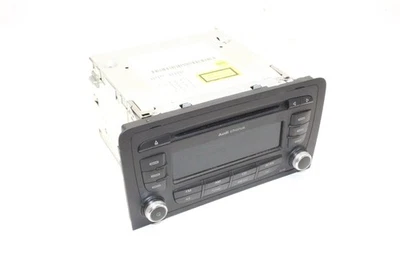 AUDI A3 Sportback 8PA Musik-Player ohne GPS 8P0035152E 2.00 Petrol 25843914 - Bild 1 von 4