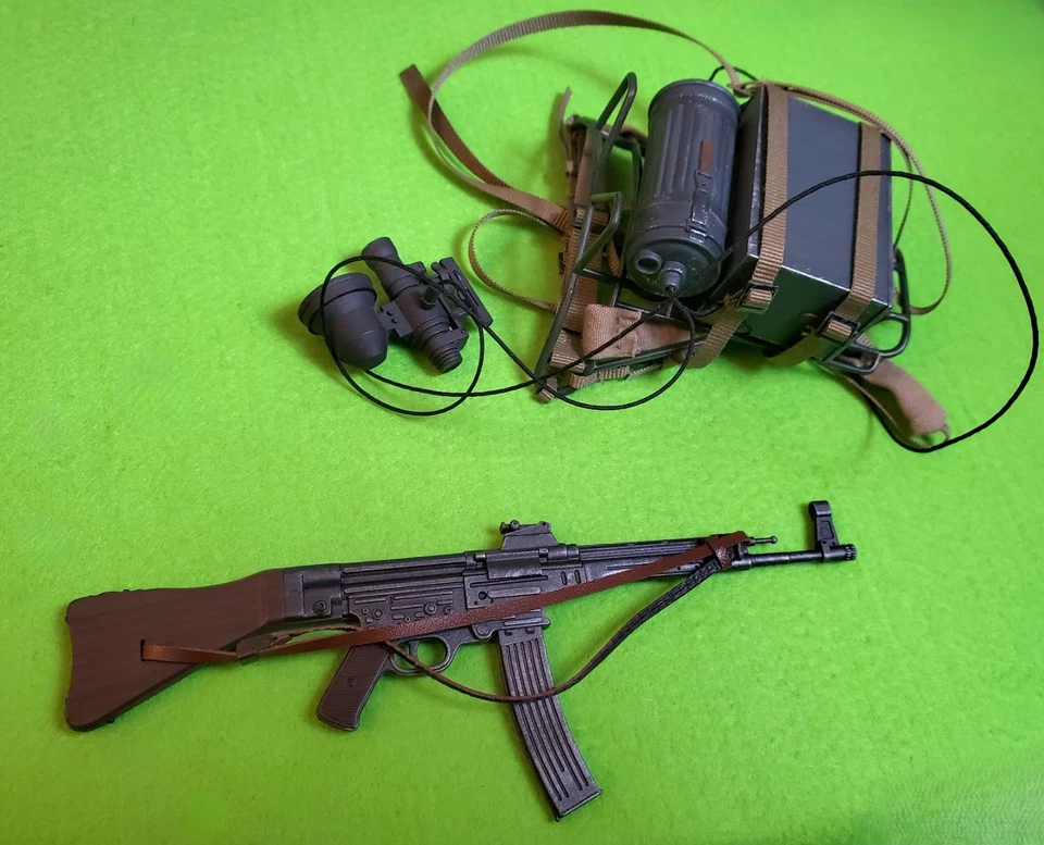 Escala 1/6 WWII Dragon MP44 rifle de assalto arma visão noturna vampiro PRECISA DE MODIFICAÇÃO - Imagem 1 de 4