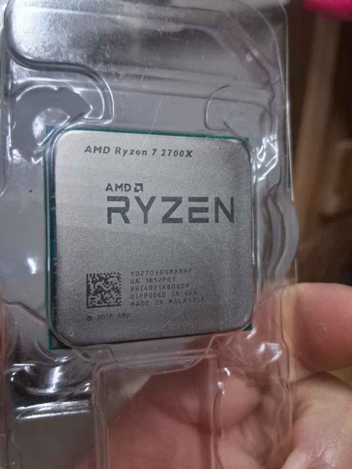 AMD Ryzen 7 2700X Processor (3.7 GHz, 8 Cores, Socket AM4) - Image 1 of 1