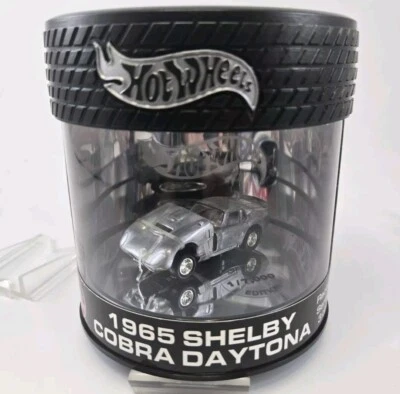 Lata de aceite Hot Wheels 1965 Shelby Cobra Daytona Racing serie 3 de 4 capó abierto Foto 1 de 4