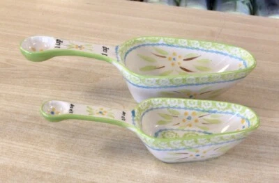 Temp-tations Set of 2 Old World Lime Measuring Scoops - Image 1 of 4