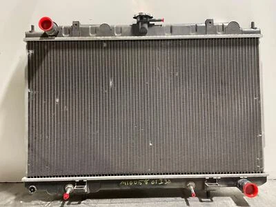 2001 INFINITI I30 A/T OEM ENGINE COOLING RADIATOR 57K 2000 Foto 1 de 4