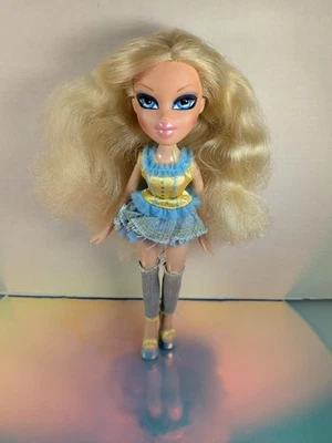 Bratz Primera Edición Cloe Sassy Estilo Fiesta 2009 Zapatos Conjunto Foto 1 de 4