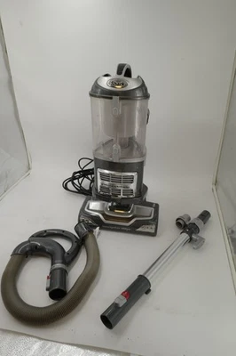 Shark Navigator Lift-Away Professional Upright Vacuum - UV540 -USED- - Image 1 of 4