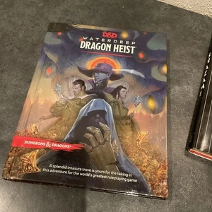D&d Waterdeep Dragon Heist HC by Dungeons & Dragons, Hardcover) - Foto 1 di 2
