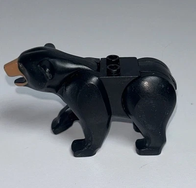 Lego urso preto com 2 pinos nas costas com focinho marrom claro e nariz preto - Imagem 1 de 4