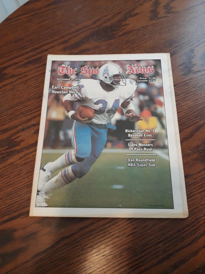 DECEMBER 9,1978-THE SPORTING NEWS-EARL CAMPBELL OF THE HOUSTON OILERS(MINT) - Image 1 of 1