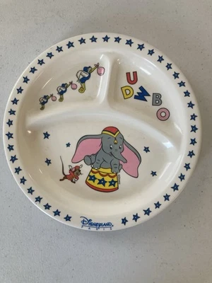 Plato infantil de plástico dividido Disneyland Paris DUMBO el elefante volador Foto 1 de 4