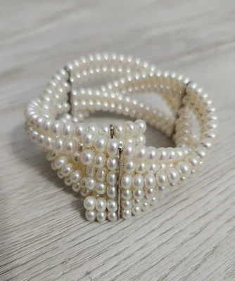 Brazalete de perlas de imitación de múltiples hebras cruzado envoltura de alambre alrededor diseño único Foto 1 de 4