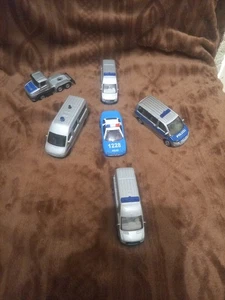 Spielzeugautos 5 POLIZEIAUTOS Verschiedene Hersteller Siehe Fotos Und Video - Bild 1 von 16