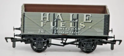 Airfix 54383 7 Plank Mineral Wagon HALE FUELS 241 grey OO BNIB - Image 1 of 4