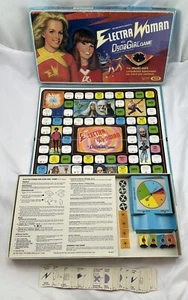 1977 Electra Woman and Dyna Girl by Ideal Games Complete in Very Good Condition - Picture 1 of 8