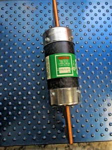 NEW BUSSMANN FUSETRON DUAL ELEMENT TIME DELAY 400 AMP 250 VOLT FRN-R-400 - Picture 1 of 4