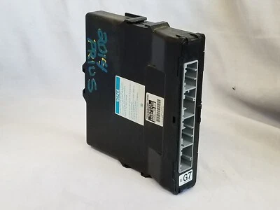 Módulo de control de bloqueo de robo llave inteligente entrada sin llave Toyota Prius C 2015-2017 OE Foto 1 de 4