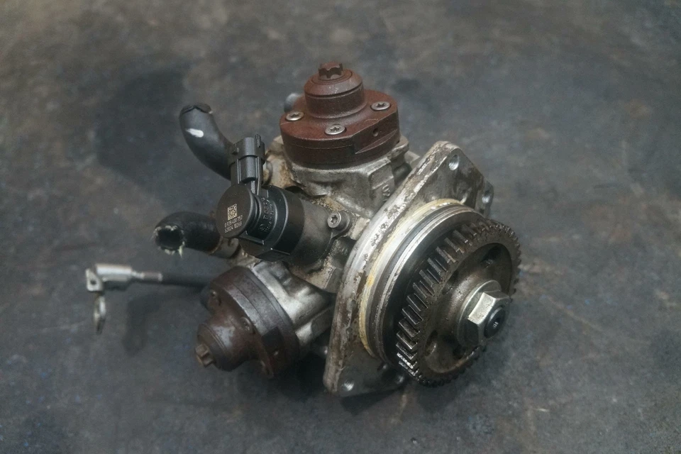 Bomba de inyección de combustible gasolina 12661059 GMC Sierra 2500 3500 2011-16 Silverado Foto 1 de 4