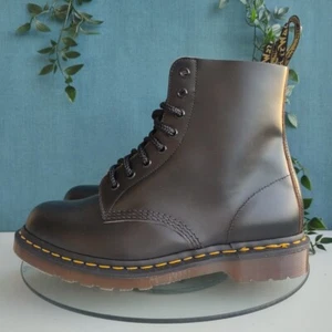 DR MARTENS VINTAGE 1460 BOOTS. UK SIZE 9. BLACK QUILON LEATHER - Picture 1 of 15