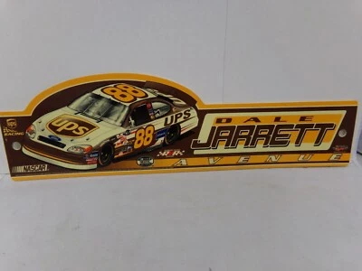 Letrero Dale Jarrett #88 UPS Nascar Wincraft 18"x5" RSG-7 Foto 1 de 2