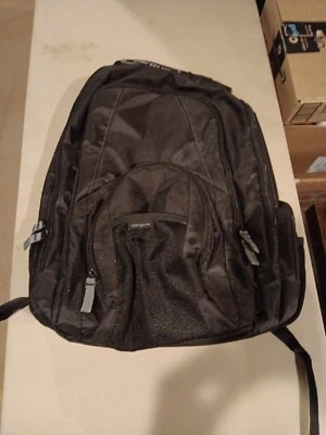 Mochila para portátil Targus 16 Groove negra Foto 1 de 4