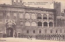 Carte postale ancienne MONACO 804 palais du prince carabiniers garde d'honneur