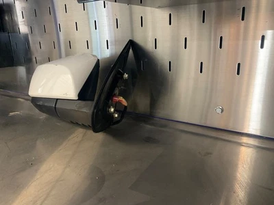 Espejo retrovisor eléctrico para pasajero Toyota Tacoma RH 2016-2023 pintado blanco OEM Foto 1 de 4