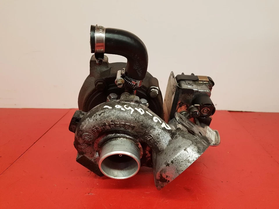 BMW 1 Series E81 2006 2,0 L diésel M47D20O2 (M47N2/204D4) turbocompresor 120,70 HP Foto 1 de 4