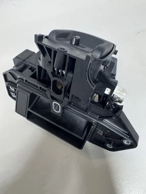 Manija trasera exterior Mercedes Benz E55 AMG E500 E320 2004-2009 OE 2117401193 Foto 1 de 4