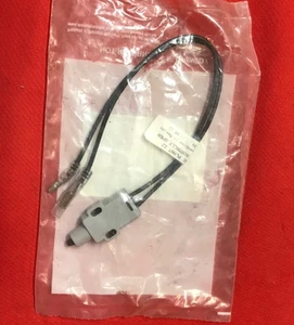 MerCruiser Shift Interrupt Switch 87-81428T09 - Foto 1 di 2