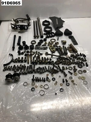 DUCATI 900 SS 1998 - 2002 PIEZAS MIXTAS ORIGINALES OEM LOTE 91D6965 M1737 Foto 1 de 4