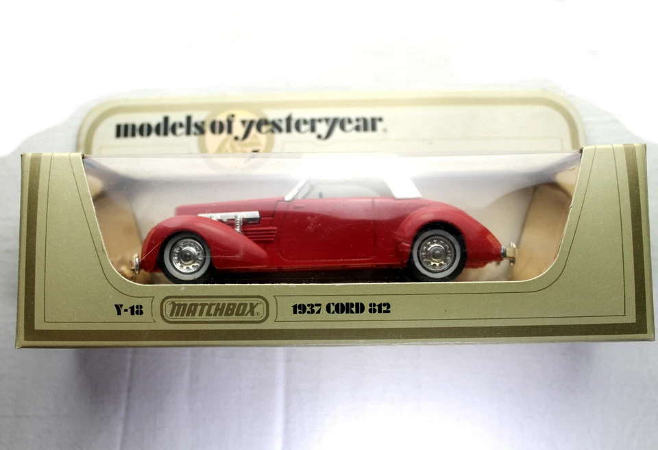 MATCHBOX MODELOS DE ANTAÑO, 1937 Cord 812 Y9 Rojo/Blanco. Foto 1 de 4