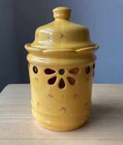 9" Yellow Art Pottery Garlic Keeper With Red Floral Design - Signed - VGUC - Picture 1 of 10